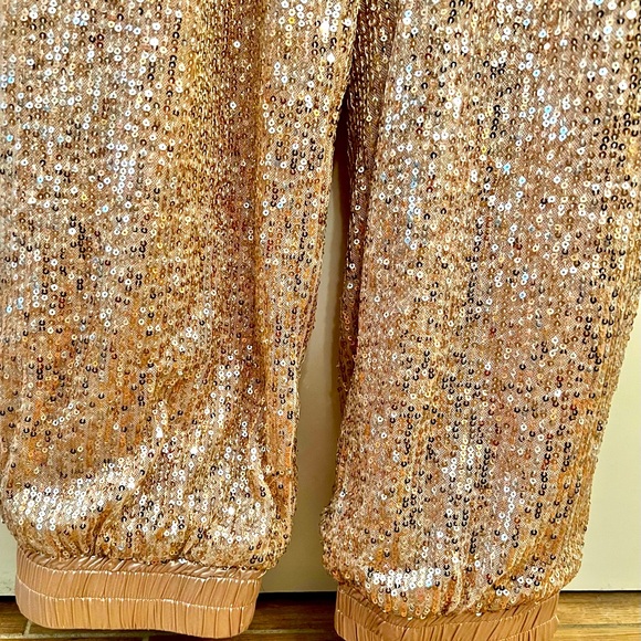 Blush sequin jogger jumpsuit. - Picture 3 of 7